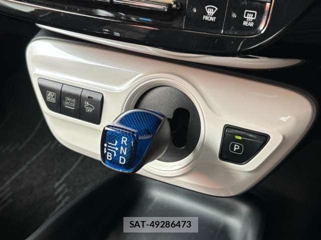 Toyota PRIUS 2017-06 8881616-4