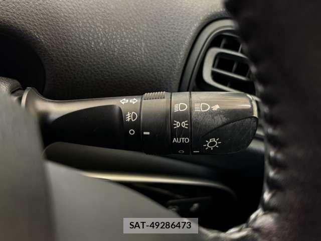 Toyota PRIUS 2017-06 8881616-8