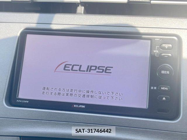 Toyota PRIUS 2014-07 8881645-3