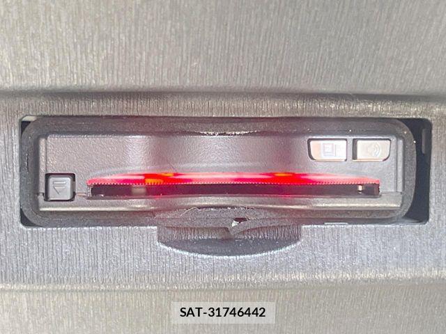 Toyota PRIUS 2014-07 8881645-5