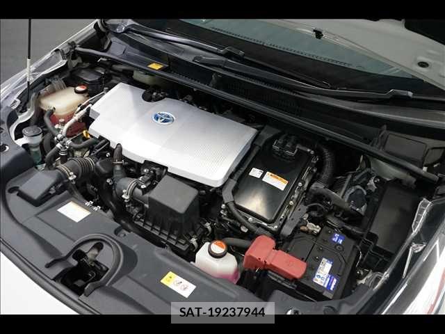 Toyota PRIUS 2016-05 8881623-19