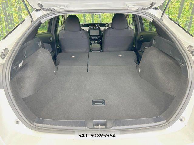 Toyota PRIUS 2016-01 8881624-9