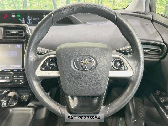 Toyota PRIUS 2016-01 8881624-10