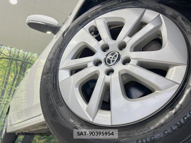 Toyota PRIUS 2016-01 8881624-12