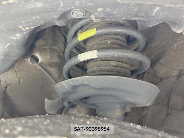 Toyota PRIUS 2016-01 8881624-19