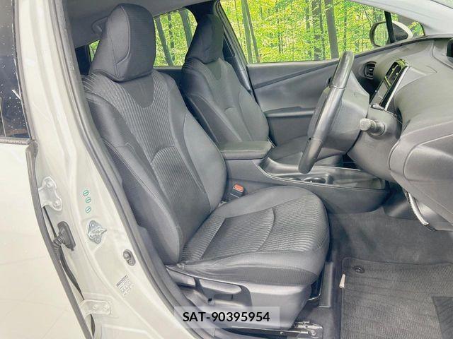 Toyota PRIUS 2016-01 8881624-7