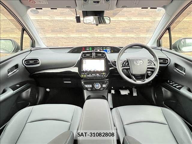 Toyota PRIUS 2019-11 8881602-12