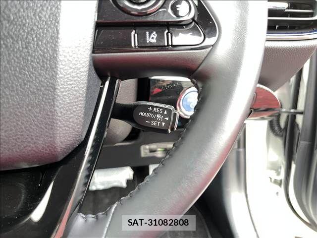 Toyota PRIUS 2019-11 8881602-14