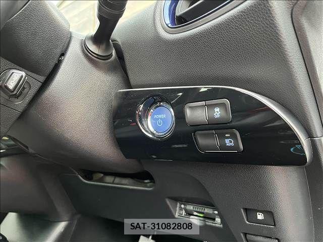 Toyota PRIUS 2019-11 8881602-17