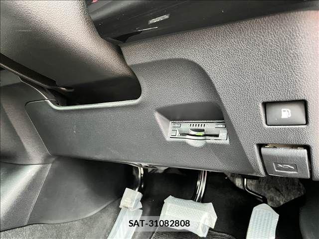 Toyota PRIUS 2019-11 8881602-18