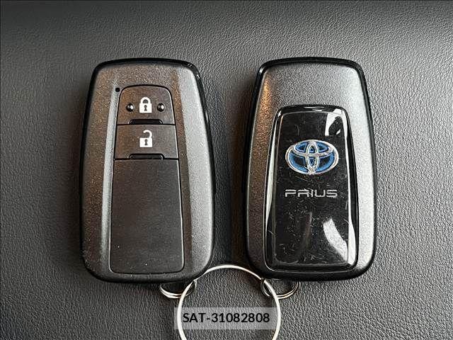 Toyota PRIUS 2019-11 8881602-20