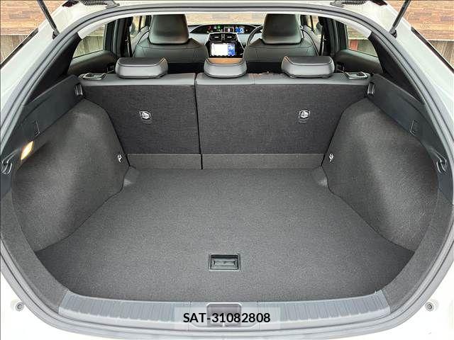Toyota PRIUS 2019-11 8881602-29
