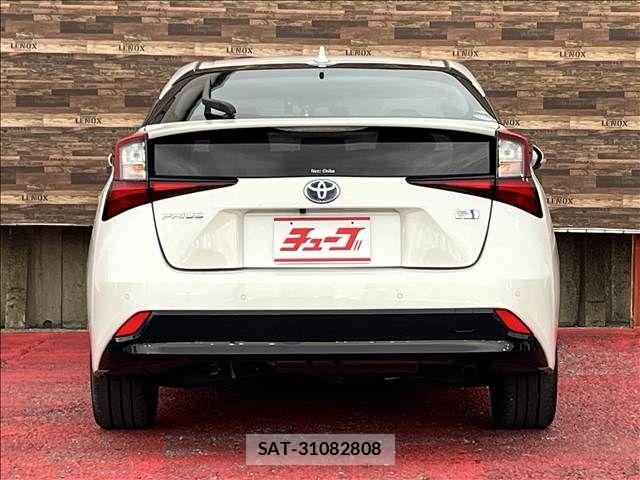 Toyota PRIUS 2019-11 8881602-5