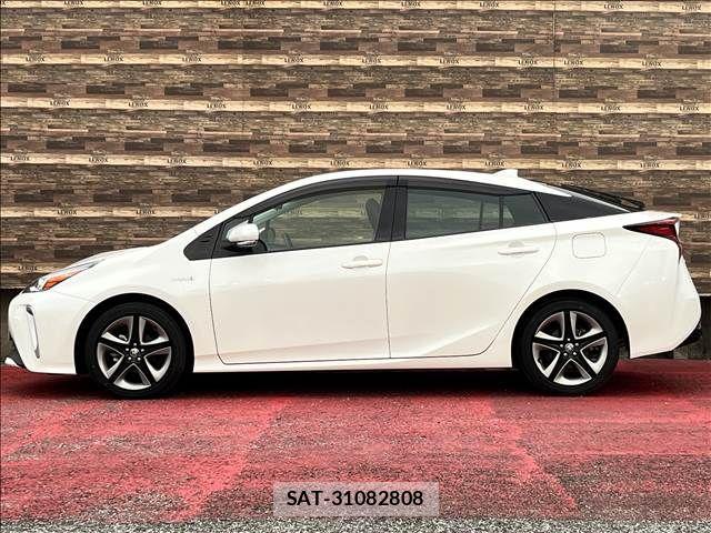 Toyota PRIUS 2019-11 8881602-7