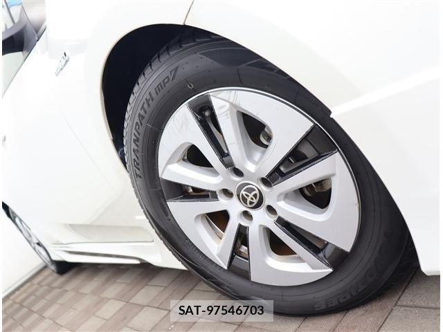 Toyota PRIUS 2017-03 8881604-19
