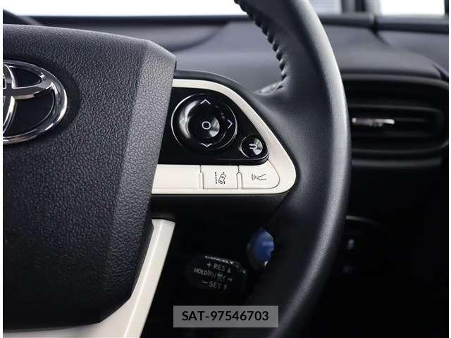 Toyota PRIUS 2017-03 8881604-26