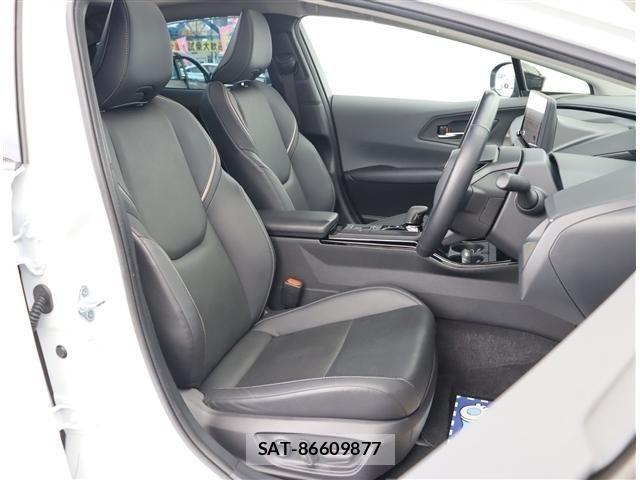 Toyota PRIUS 2023-02 8881585-13