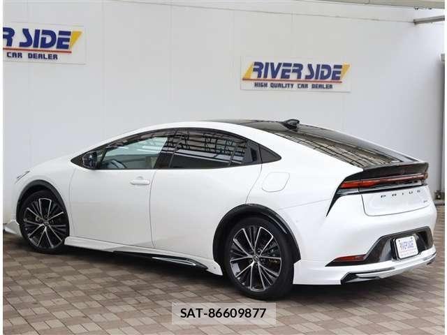 Toyota PRIUS 2023-02 8881585-24