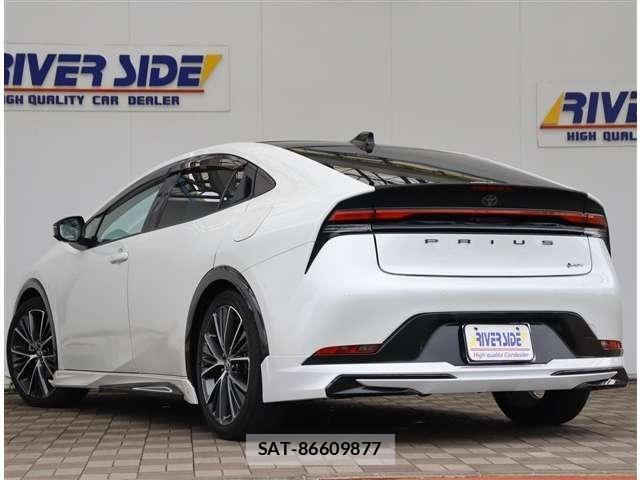 Toyota PRIUS 2023-02 8881585-25