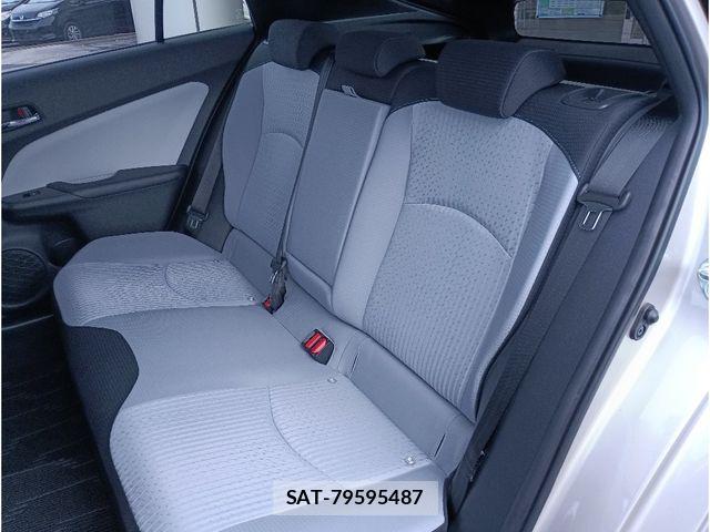 Toyota PRIUS 2018-01 8881618-9