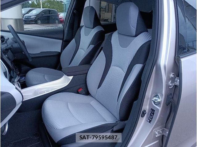 Toyota PRIUS 2018-01 8881618-10