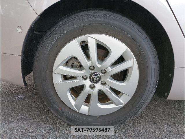 Toyota PRIUS 2018-01 8881618-25
