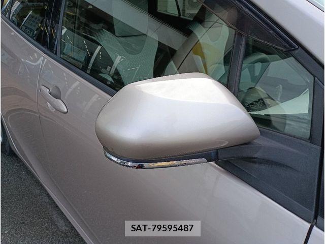 Toyota PRIUS 2018-01 8881618-26