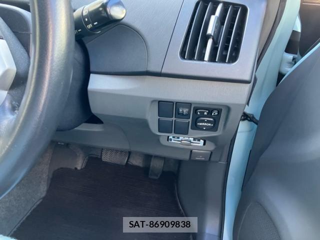 Toyota PRIUS 2010-01 8881667-13