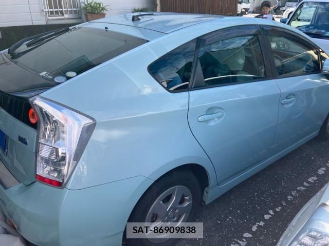 Toyota PRIUS 2010-01 8881667-3