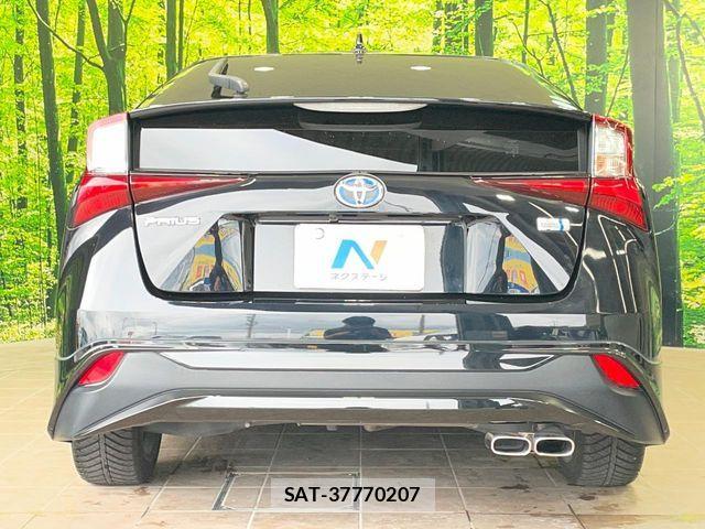 Toyota PRIUS 2019-08 8881600-14