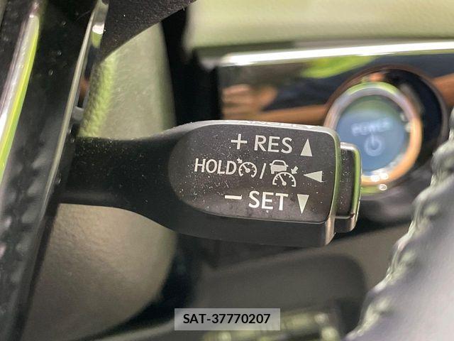 Toyota PRIUS 2019-08 8881600-4