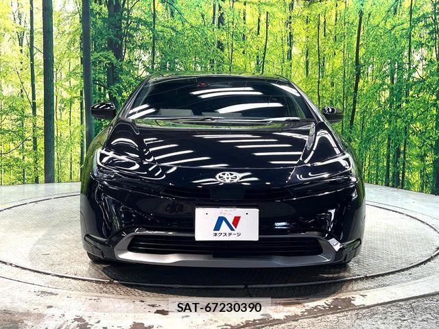 Toyota PRIUS 2023-10 8881593-13