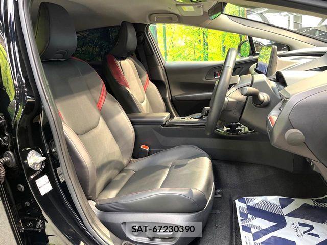 Toyota PRIUS 2023-10 8881593-7