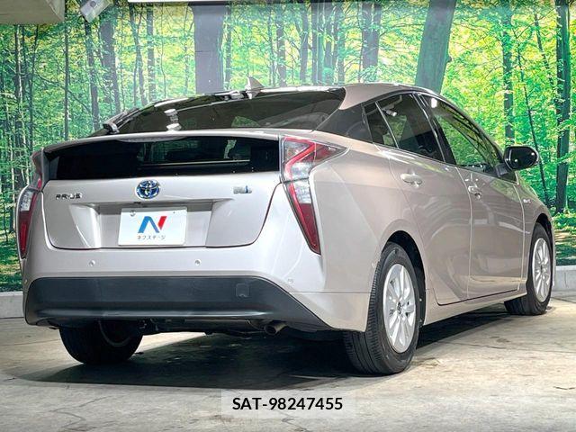 Toyota PRIUS 2018-03 8881621-16