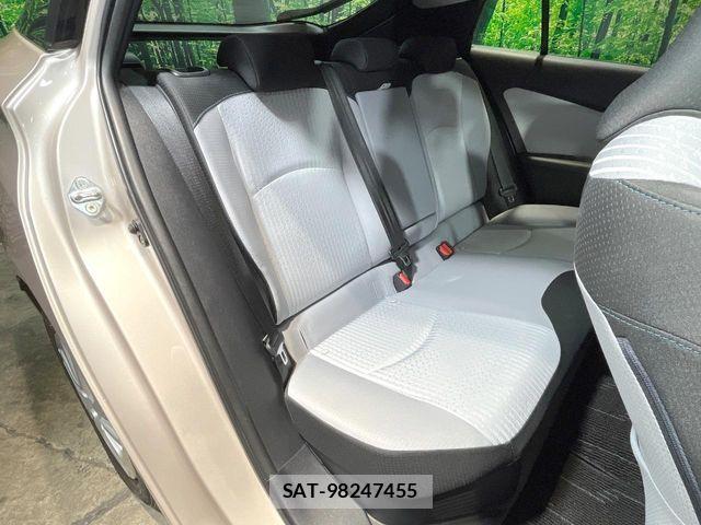 Toyota PRIUS 2018-03 8881621-8