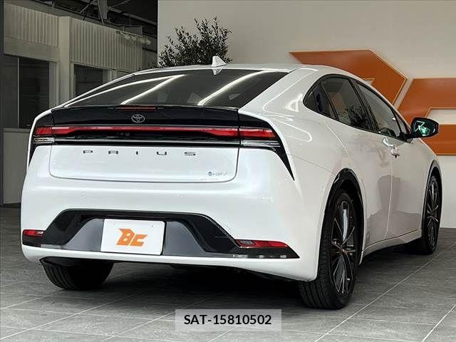 Toyota PRIUS 2024-05 8881589-14