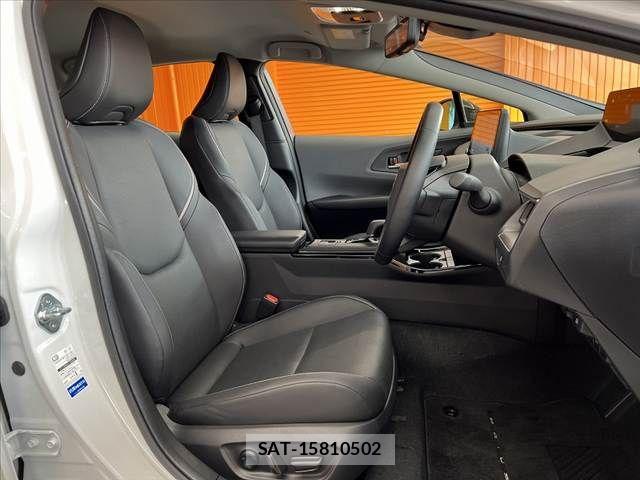 Toyota PRIUS 2024-05 8881589-15