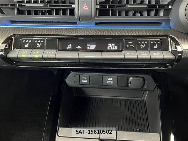 Toyota PRIUS 2024-05 8881589-22
