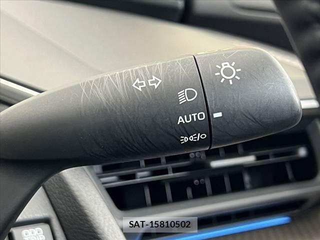 Toyota PRIUS 2024-05 8881589-28