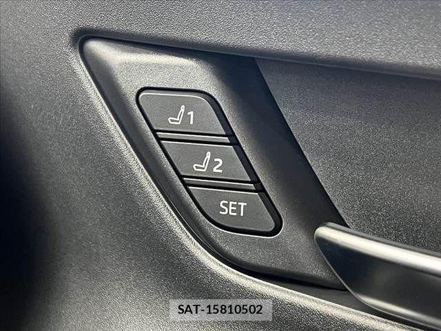 Toyota PRIUS 2024-05 8881589-29