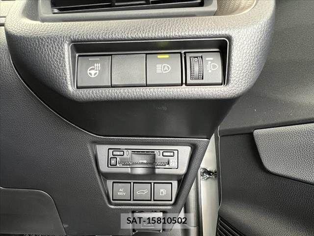 Toyota PRIUS 2024-05 8881589-6