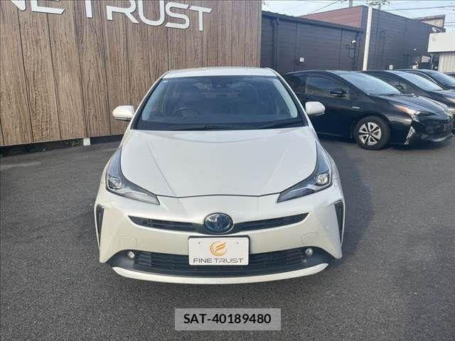 Toyota PRIUS 2019-03 8881622-13
