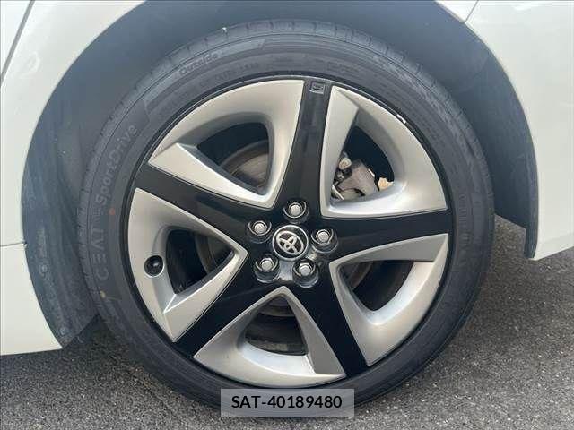 Toyota PRIUS 2019-03 8881622-28