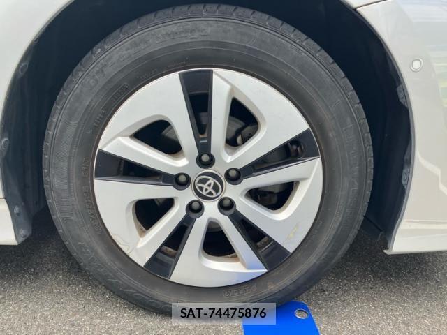 Toyota PRIUS 2018-12 8881632-10
