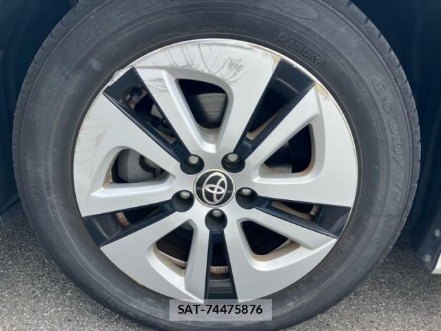 Toyota PRIUS 2018-12 8881632-13