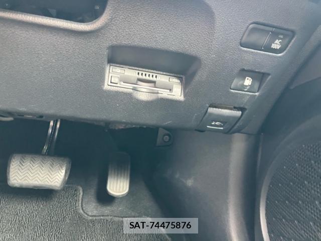 Toyota PRIUS 2018-12 8881632-14