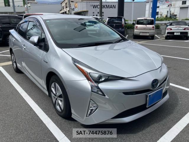Toyota PRIUS 2018-12 8881632-3