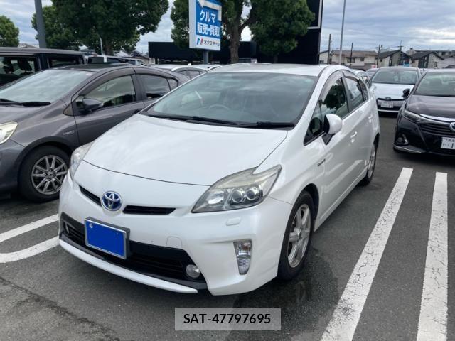 Toyota PRIUS 2013-12 8881673-2