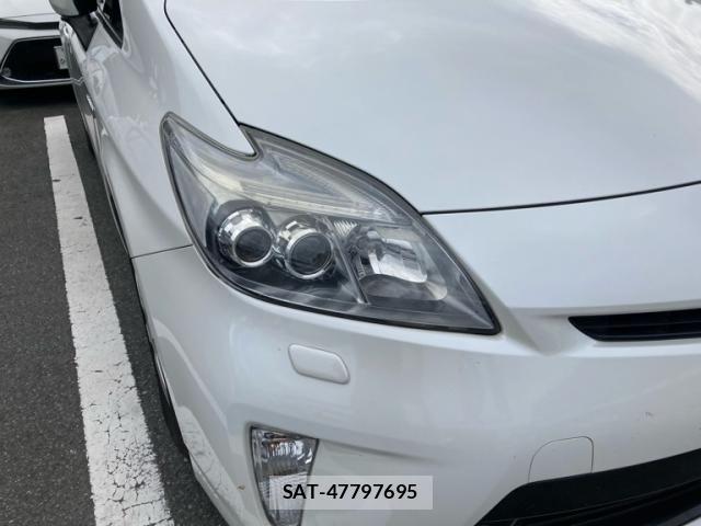 Toyota PRIUS 2013-12 8881673-5