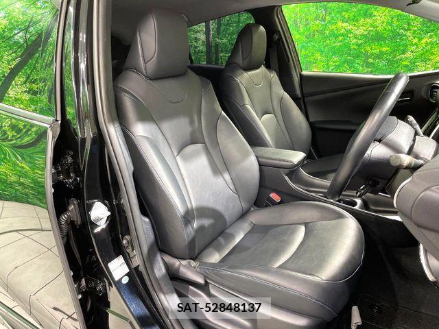 Toyota PRIUS 2017-10 8881603-9